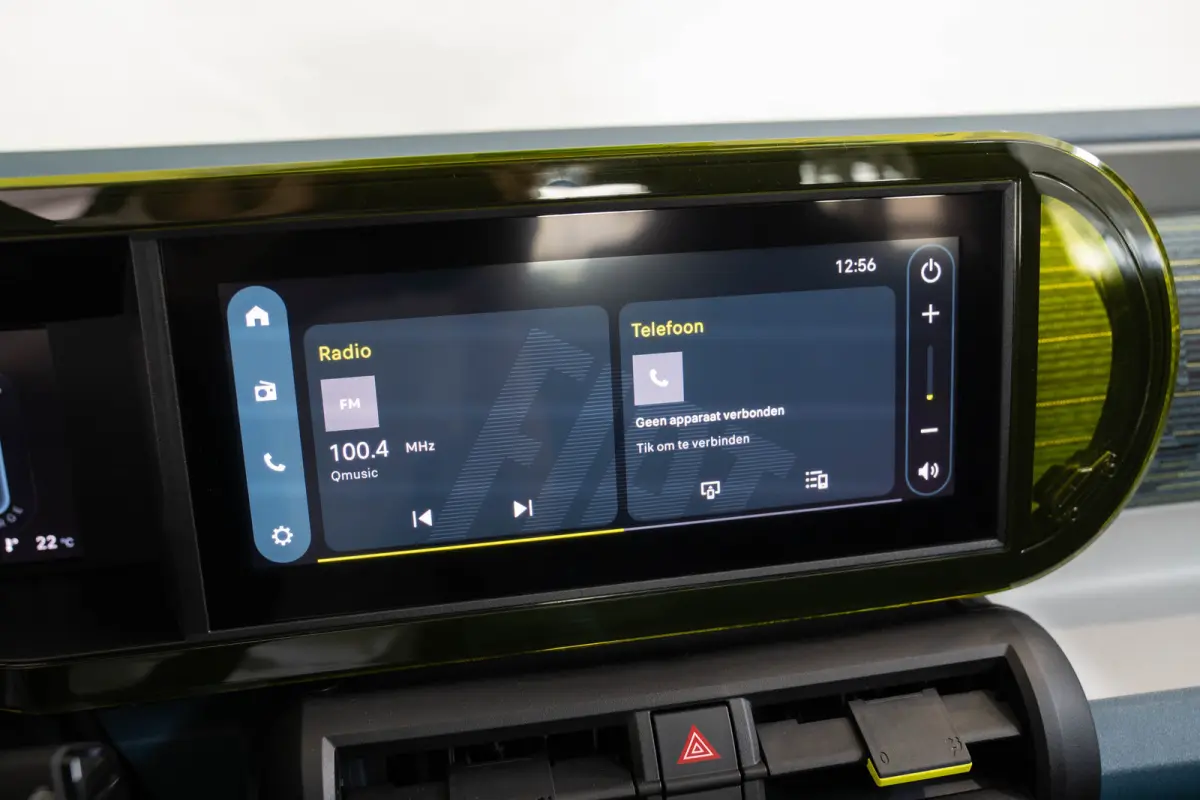 1.2 Hybrid ICON | Apple Carplay & Android Auto | Lichtmetalen velgen | Parkeersensoren | Cruise Controle | Airco |