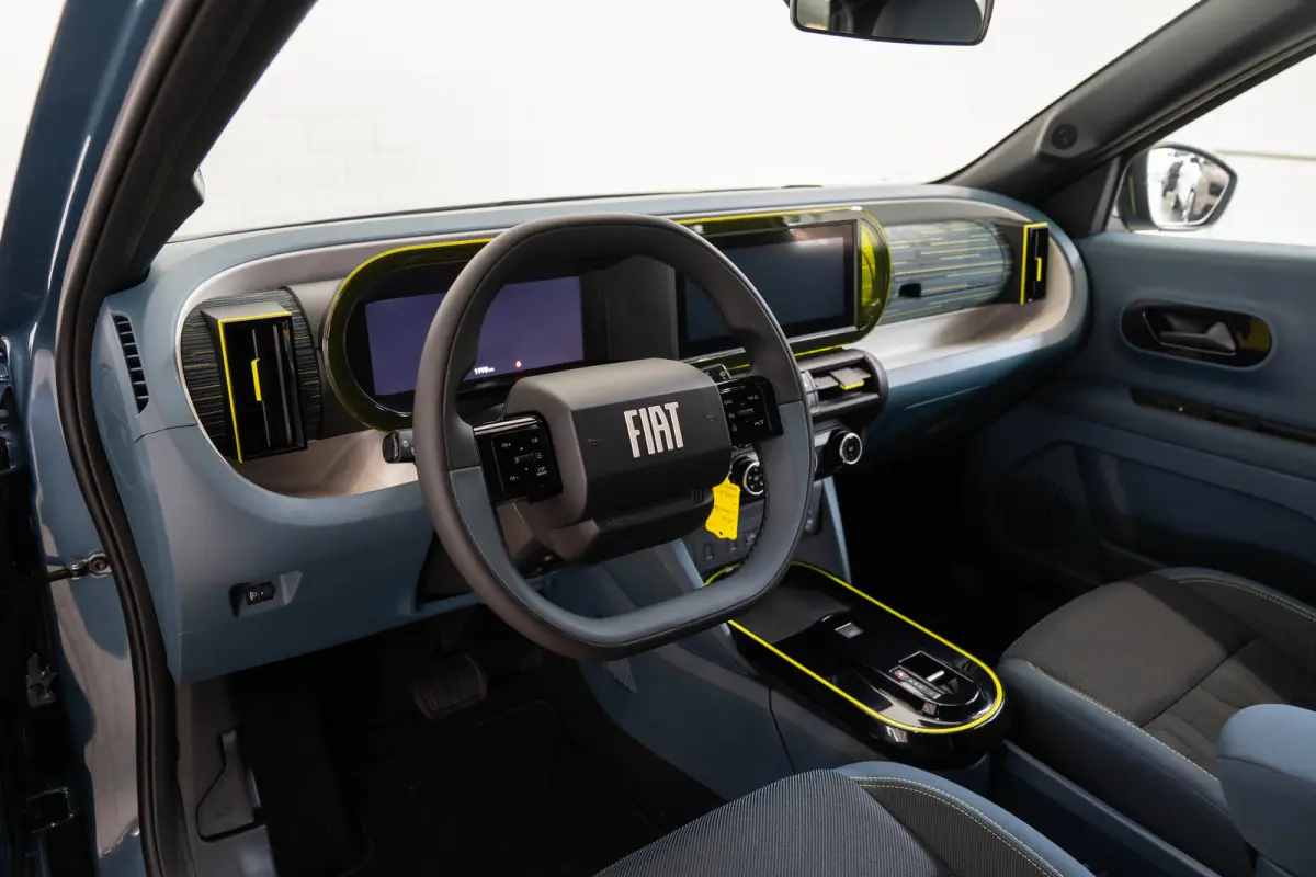 1.2 Hybrid ICON | Apple Carplay & Android Auto | Lichtmetalen velgen | Parkeersensoren | Cruise Controle | Airco |