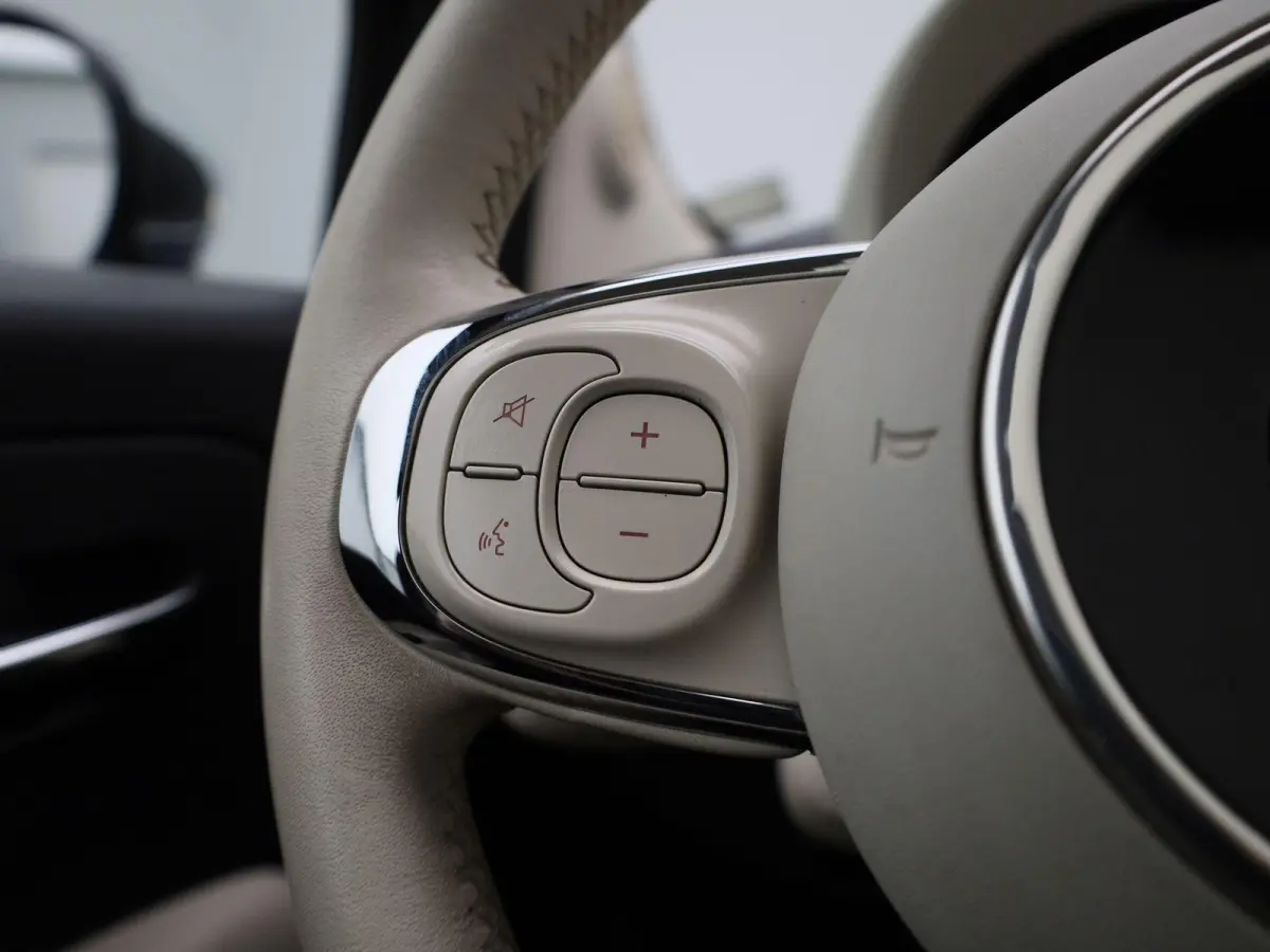 0.9 TwinAir Turbo Collezione | Panoramadak | Airco | Cruise Control | Airco | Lichtmetalen velgen