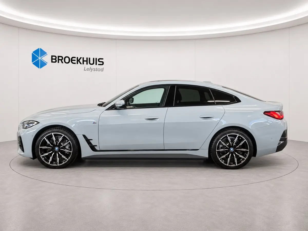 eDRIVE40 84KWH 340PK HIGH EXECUTIVE M-SPORT SOH 92,34% / NAVI / FULL-LED / CAMERA / 19" LMV / ELEKTR. TREKHAAK / KEYLESS / HUD / HARMAN KARDON / SCHUIF-KANTELDAK / ORG. NL . / 1E EIGENAAR !!
