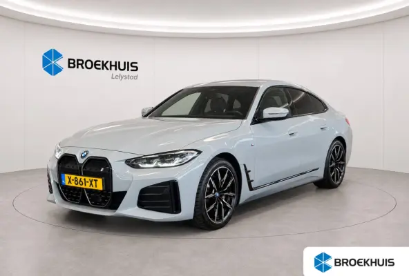eDRIVE40 84KWH 340PK HIGH EXECUTIVE M-SPORT SOH 92,34% / NAVI / FULL-LED / CAMERA / 19" LMV / ELEKTR. TREKHAAK / KEYLESS / HUD / HARMAN KARDON / SCHUIF-KANTELDAK / ORG. NL . / 1E EIGENAAR !!