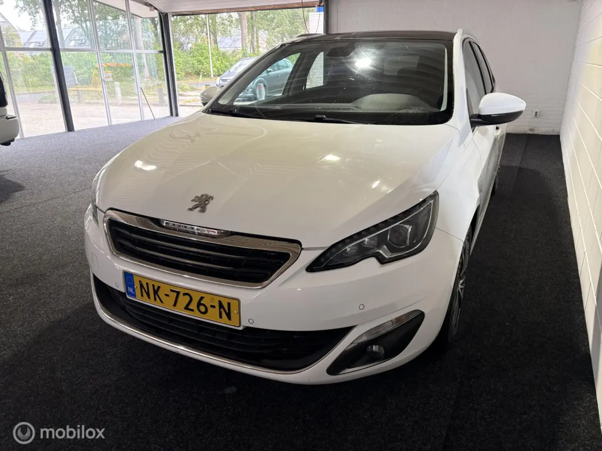 1.2 PureTech Blue Lease Premium Apk - Riem verv. - Navi - Cruise - Panorama