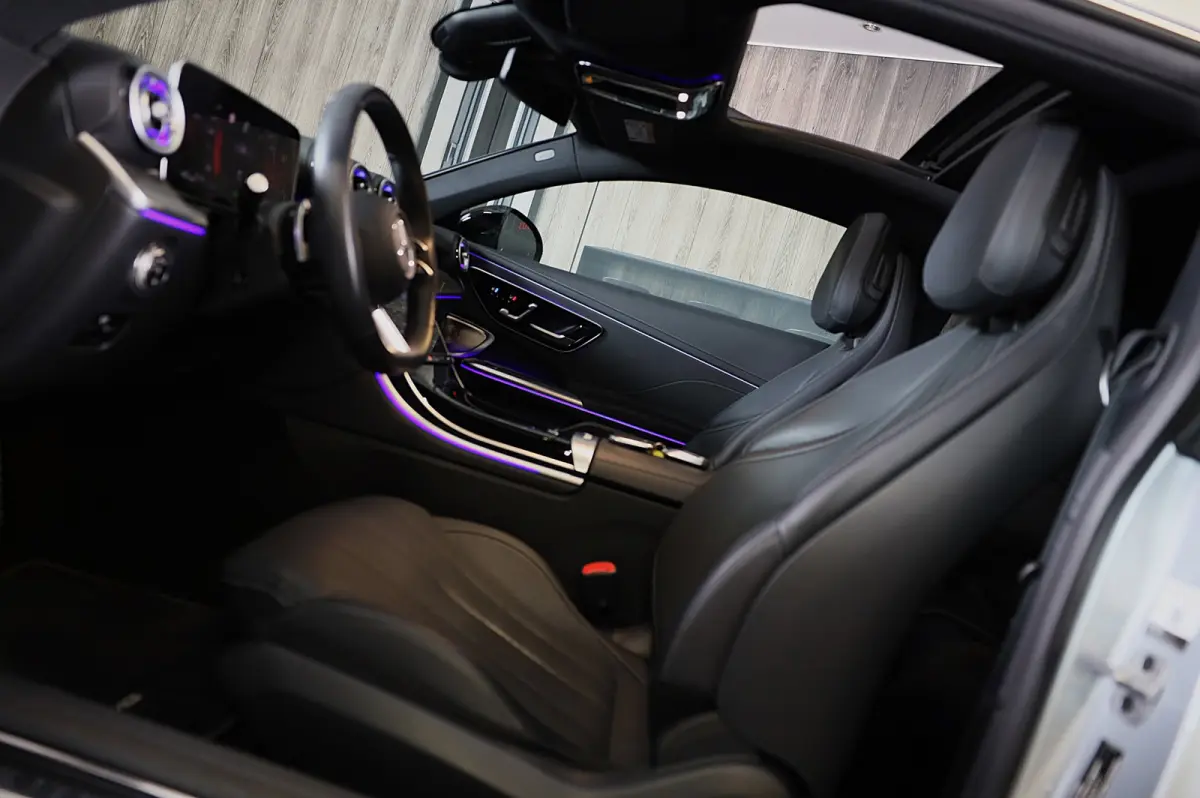 300 e AMG Line / Massage / Head Up / 360 Camera / Acc / BURMESTER / Elek Stoelen / Memory / Open Pano / 19
