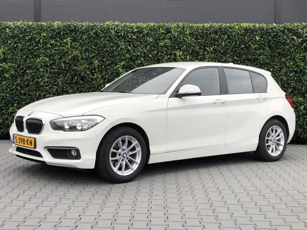 116i Centennial Executive, FACELIFT, HARMAN/KARDON, NAVIGATIE, CRUISE CONTROL, CLIMATE CONTROL, LICHTMETAAL 16"