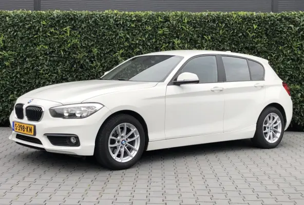 116i Centennial Executive, FACELIFT, HARMAN/KARDON, NAVIGATIE, CRUISE CONTROL, CLIMATE CONTROL, LICHTMETAAL 16"