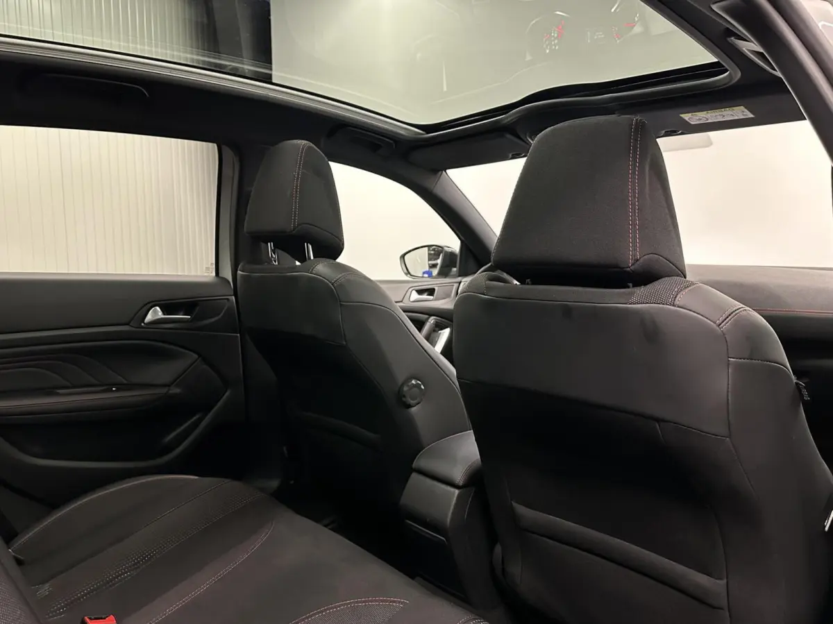 1.2 PureTech GT-line 131PK PANO CRUISE CAMERA CLIMA CARPLAY