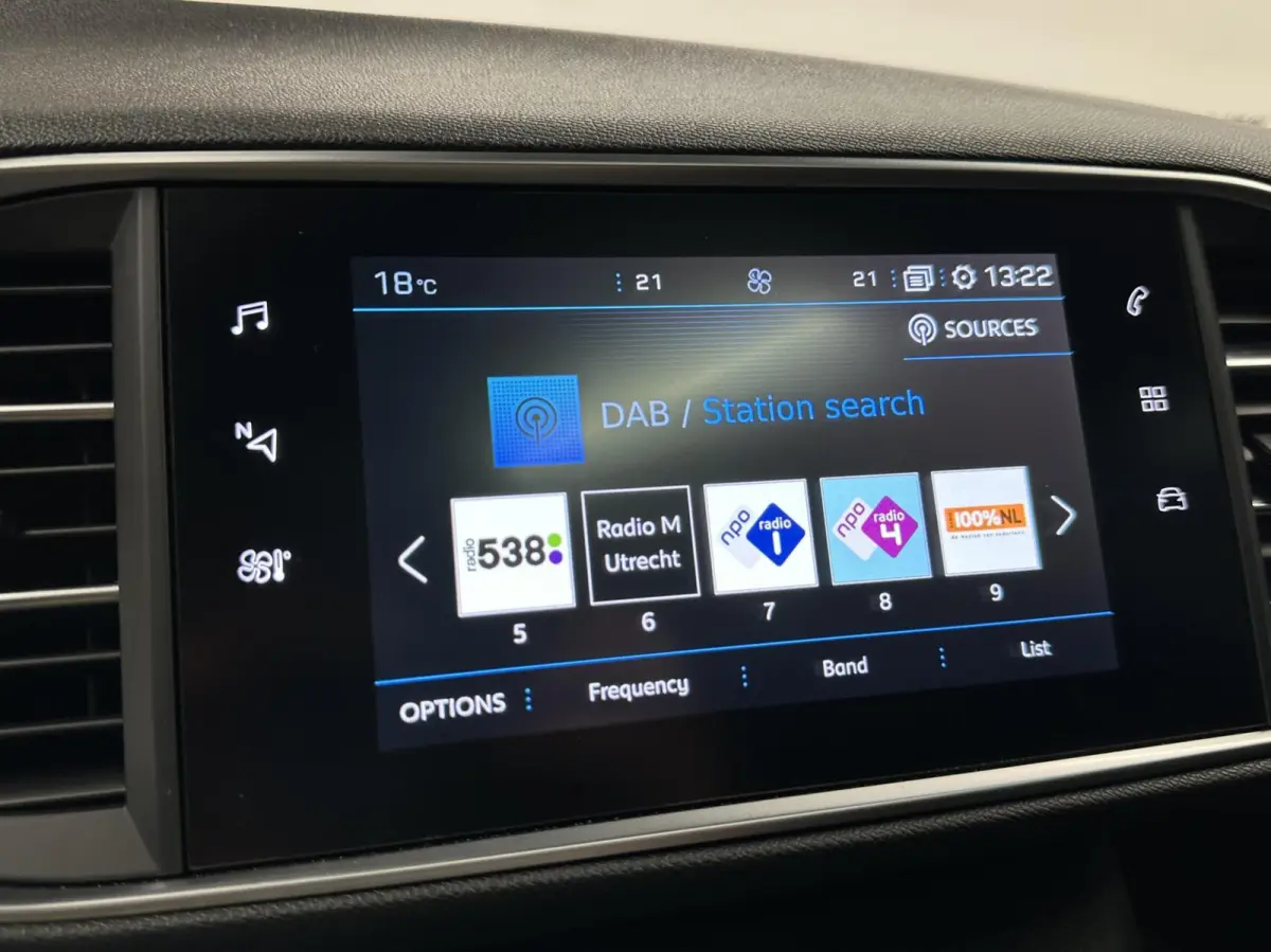 1.2 PureTech GT-line 131PK PANO CRUISE CAMERA CLIMA CARPLAY