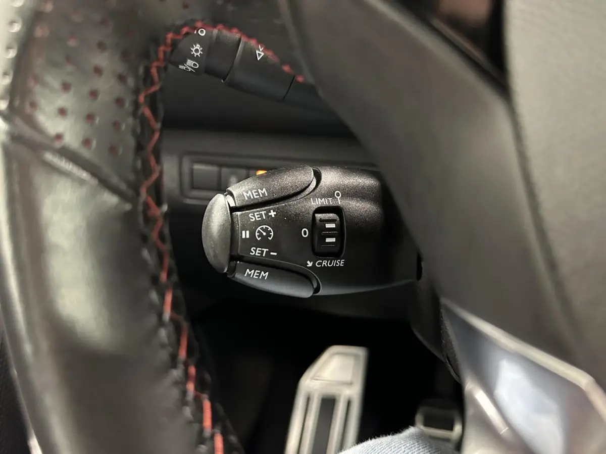 1.2 PureTech GT-line 131PK PANO CRUISE CAMERA CLIMA CARPLAY
