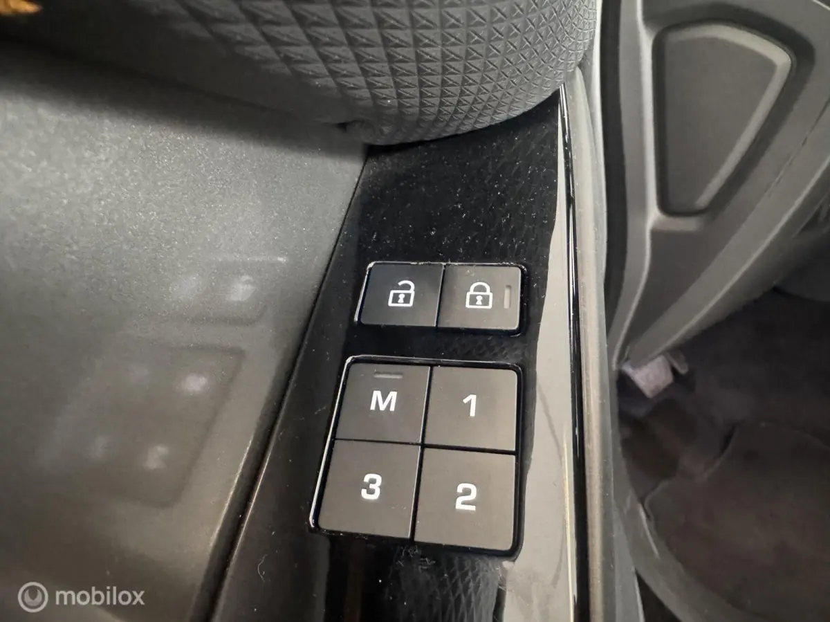 2.0 P400e AWD S PHEV R-DYNAMIC