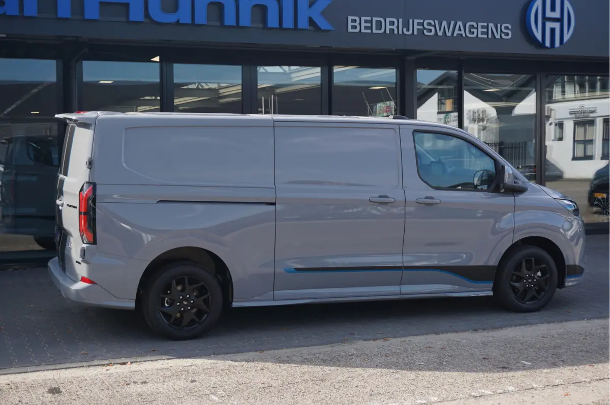 340L 286PK 71KWH Sport AUT Apple CP/Android A, Cam, 17" LM!! NR. EC52