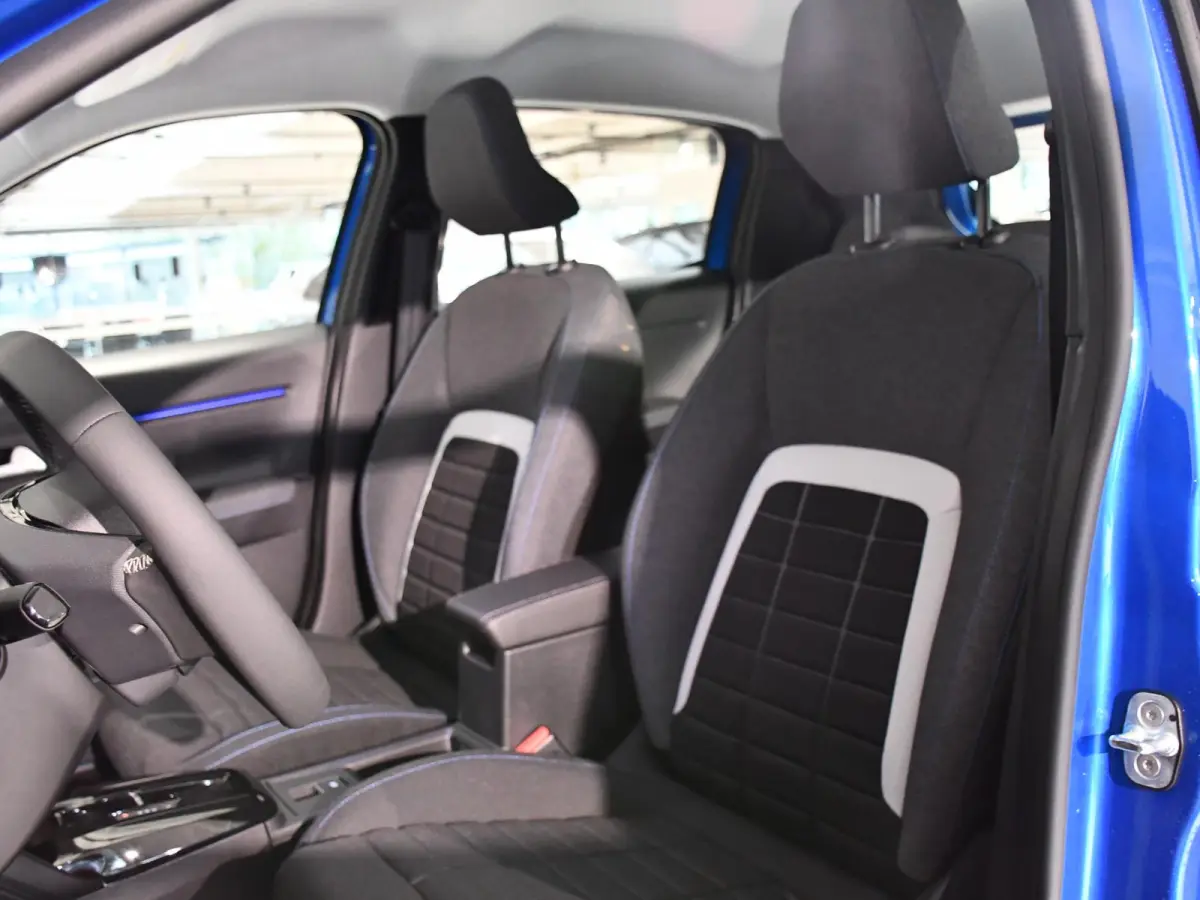 Plus 113pk Comfort Range 44 kWh Leverbaar per januari