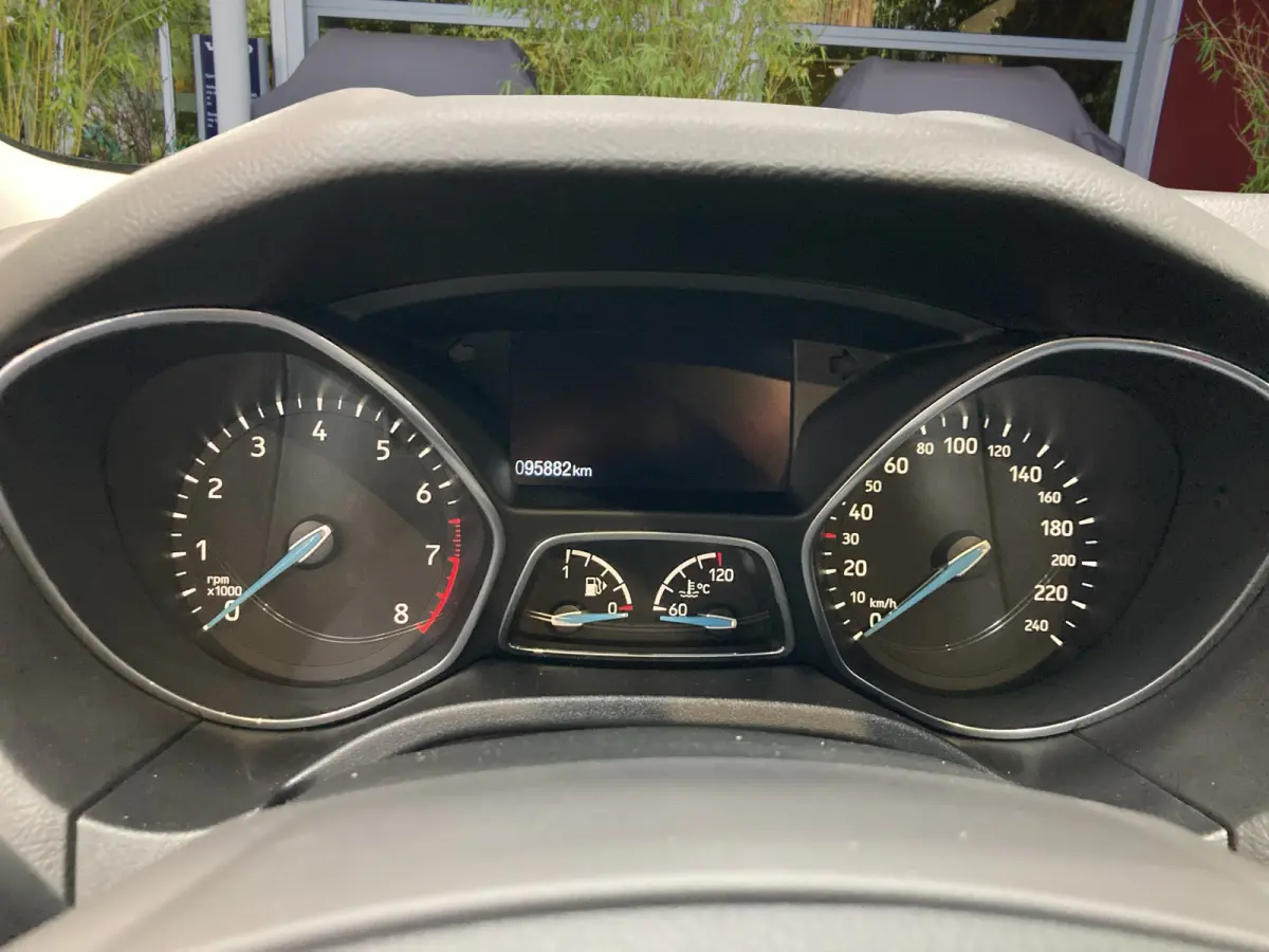 5DRS 125 PK Titanium Voorruitverw | Nav | Cruise control | Dealer onderhouden | 1ste eigenaar |