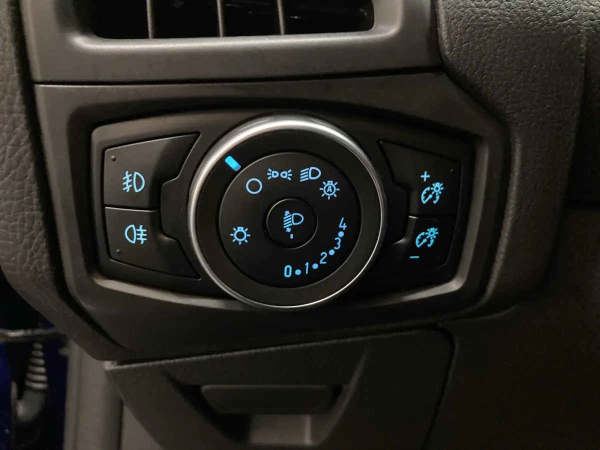 5DRS 125 PK Titanium Voorruitverw | Nav | Cruise control | Dealer onderhouden | 1ste eigenaar |