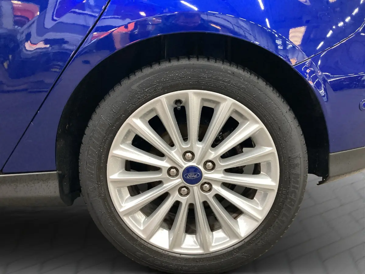 5DRS 125 PK Titanium Voorruitverw | Nav | Cruise control | Dealer onderhouden | 1ste eigenaar |