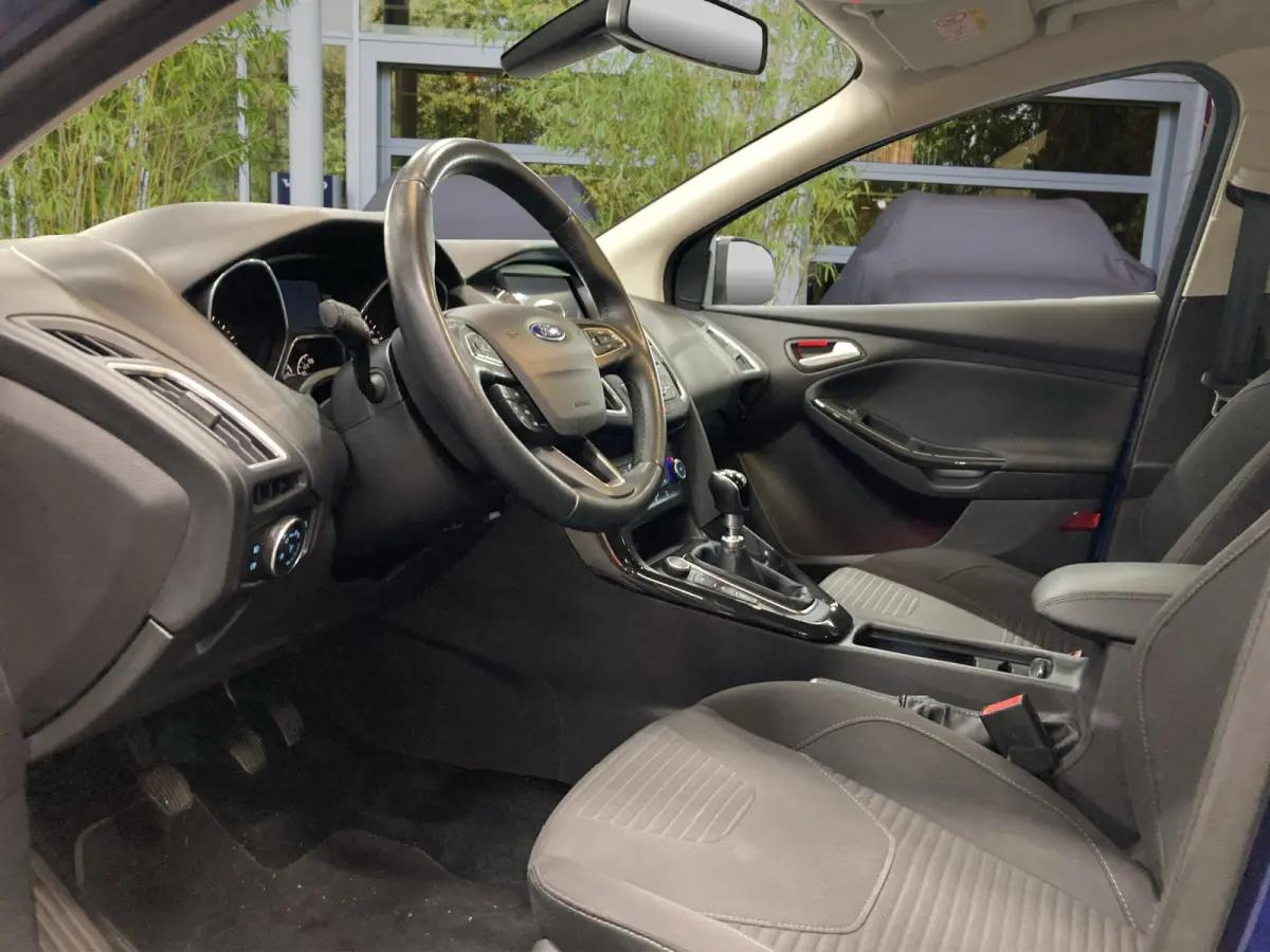 5DRS 125 PK Titanium Voorruitverw | Nav | Cruise control | Dealer onderhouden | 1ste eigenaar |
