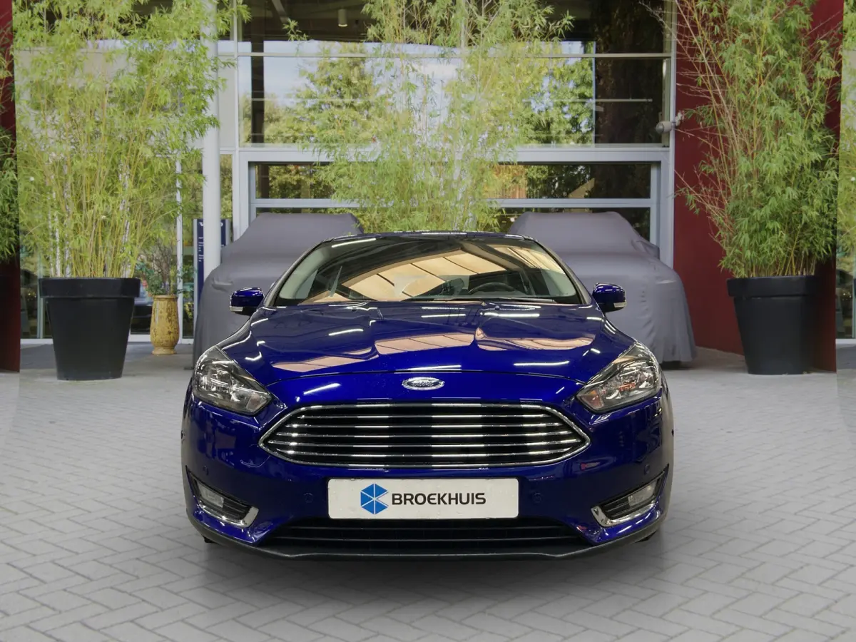 5DRS 125 PK Titanium Voorruitverw | Nav | Cruise control | Dealer onderhouden | 1ste eigenaar |