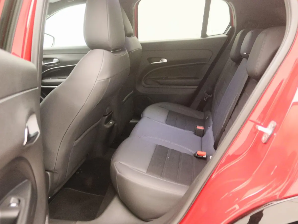 1.2 Hybrid Sport | 145 PK | Zwarte Velgen | NAVI | Alcantara | Demo |