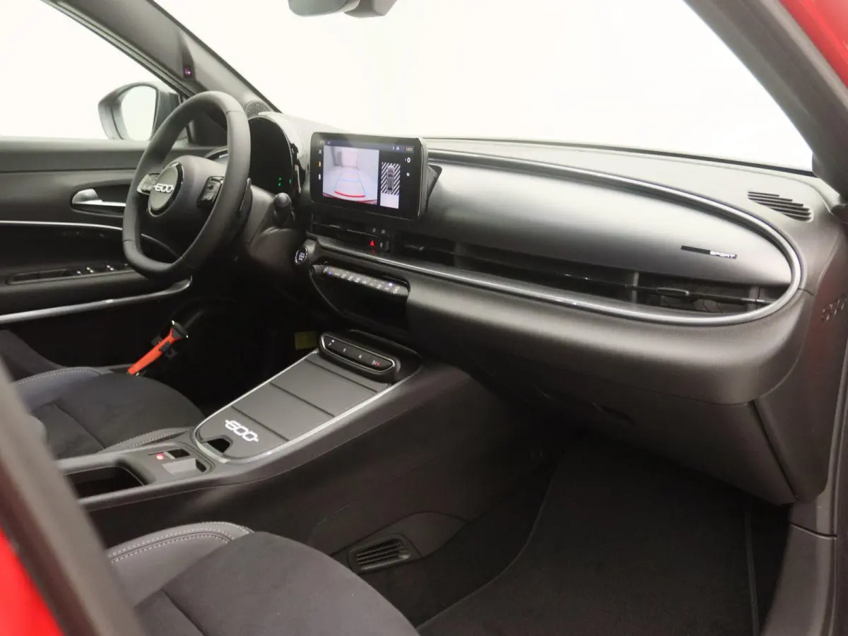 1.2 Hybrid Sport | 145 PK | Zwarte Velgen | NAVI | Alcantara | Demo |
