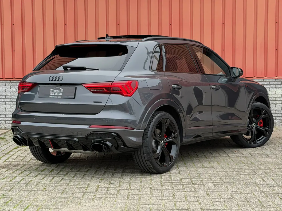45 TFSI quattro 3x S-Line RSQ3 Look Pano Camera 20"