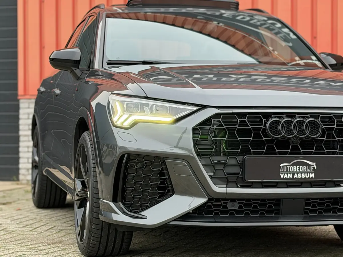 45 TFSI quattro 3x S-Line RSQ3 Look Pano Camera 20"