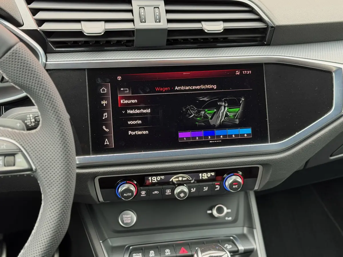 45 TFSI quattro 3x S-Line RSQ3 Look Pano Camera 20"