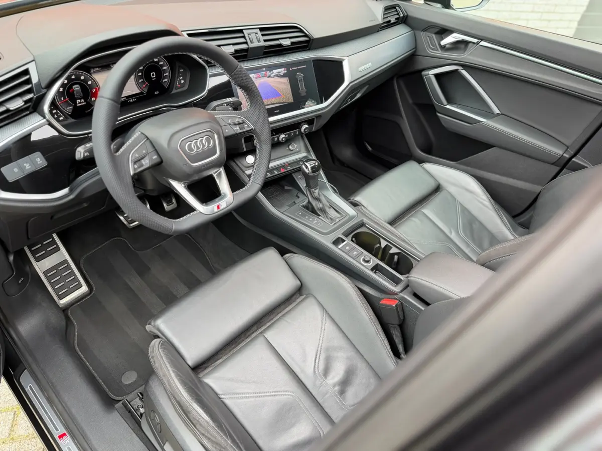 45 TFSI quattro 3x S-Line RSQ3 Look Pano Camera 20"