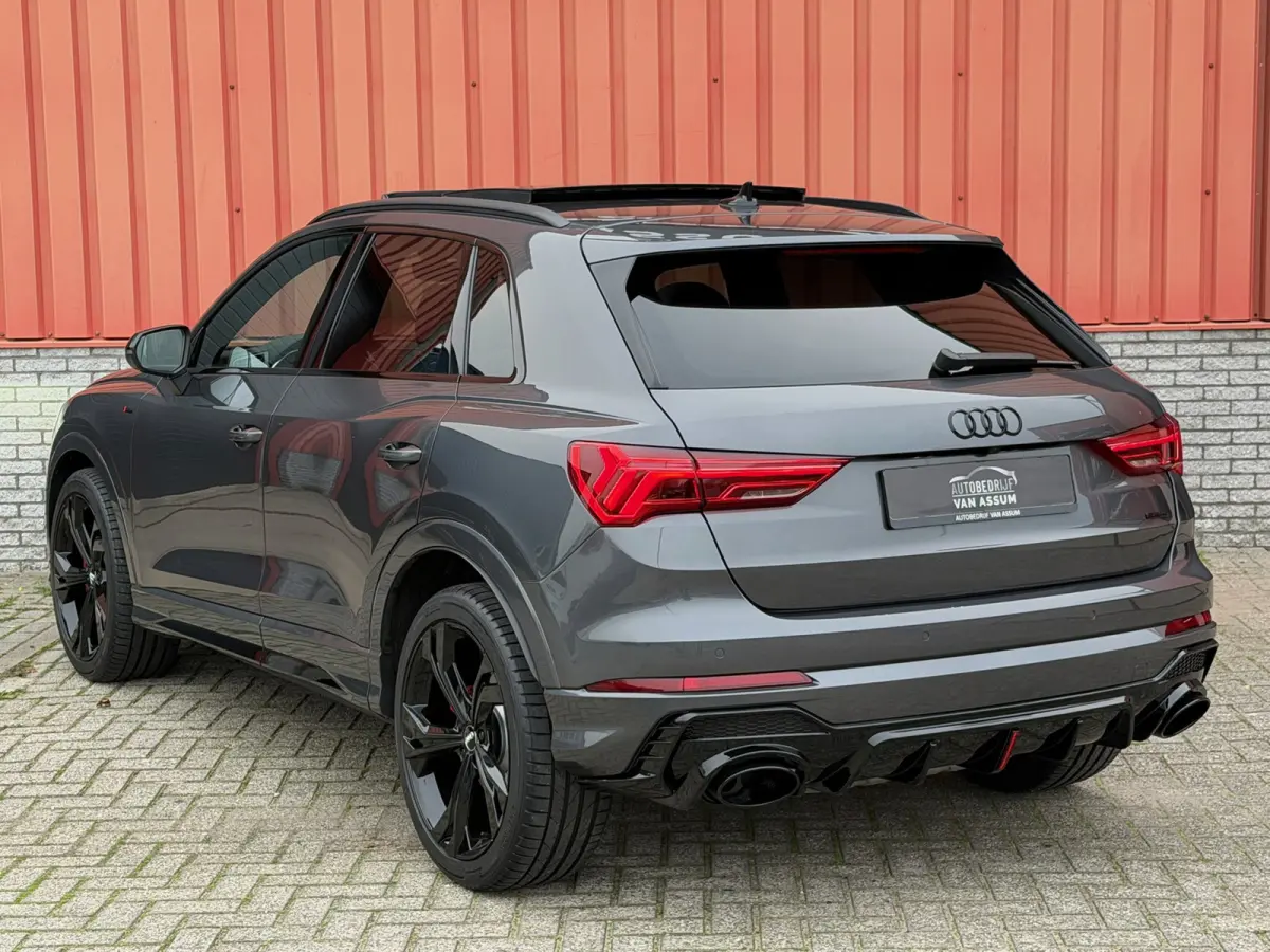 45 TFSI quattro 3x S-Line RSQ3 Look Pano Camera 20"