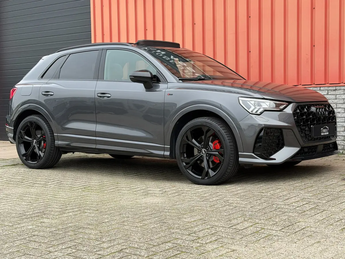 45 TFSI quattro 3x S-Line RSQ3 Look Pano Camera 20"