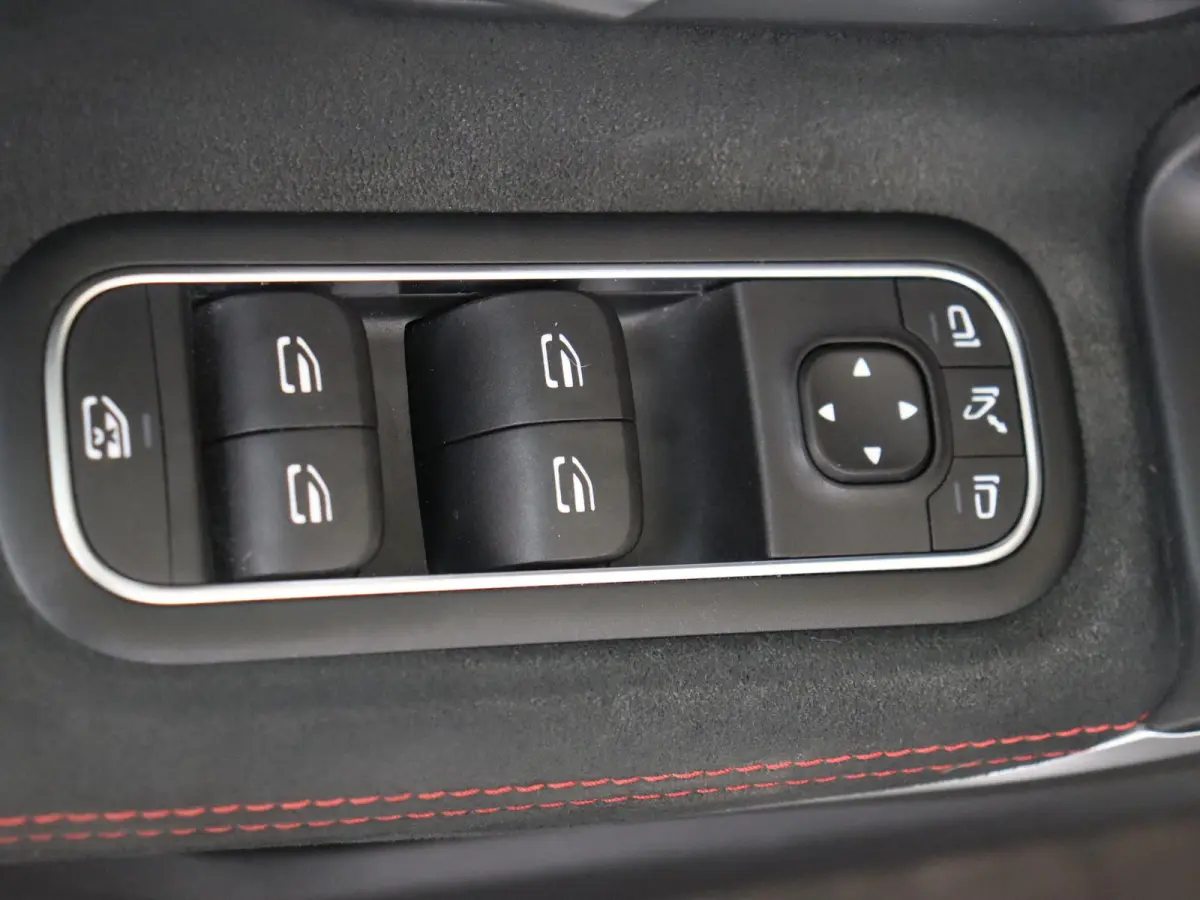 180 Business Solution AMG / Panoramadak/ Memory/ Sfeerverlichting