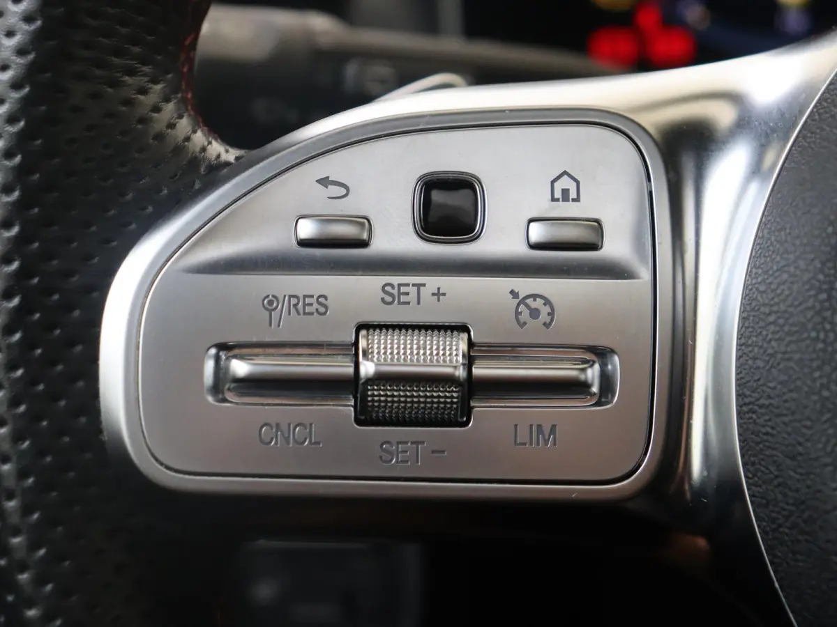 180 Business Solution AMG / Panoramadak/ Memory/ Sfeerverlichting