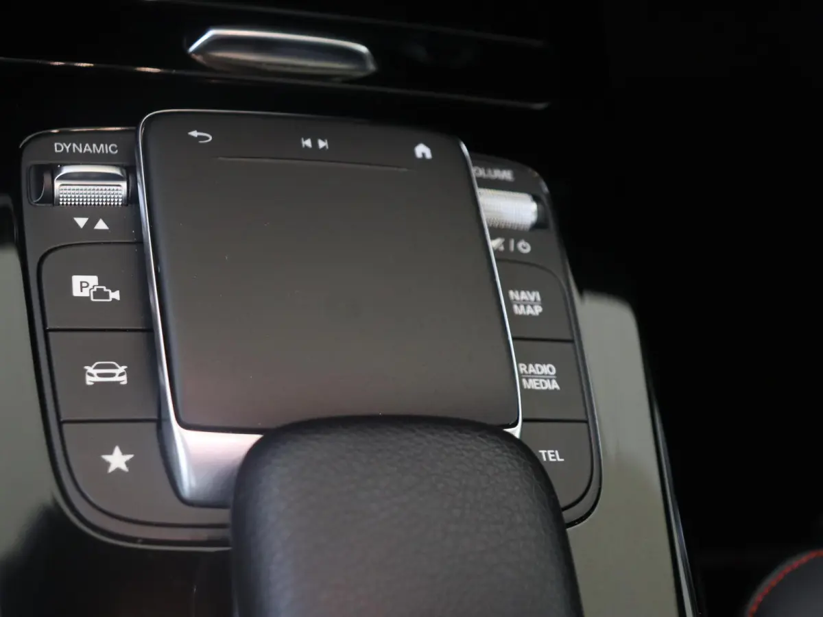 180 Business Solution AMG / Panoramadak/ Memory/ Sfeerverlichting