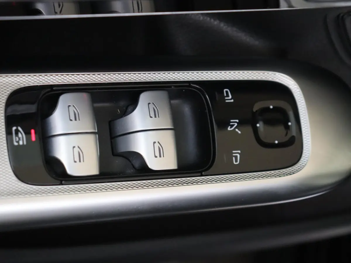 350+ Launch Edition AMG Line 91 kWh / AMG/ Panoramadak/ Memory/ SoH 100%/