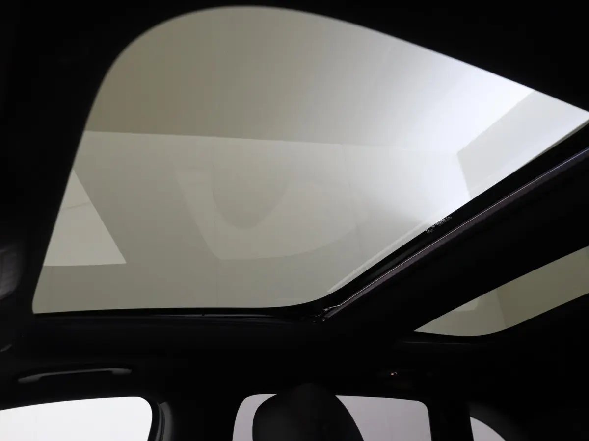 180 AMG Line / 360Graden-Camera / Panoramadak / Sfeerverlichting /