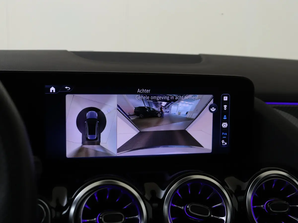 180 AMG Line / 360Graden-Camera / Panoramadak / Sfeerverlichting /
