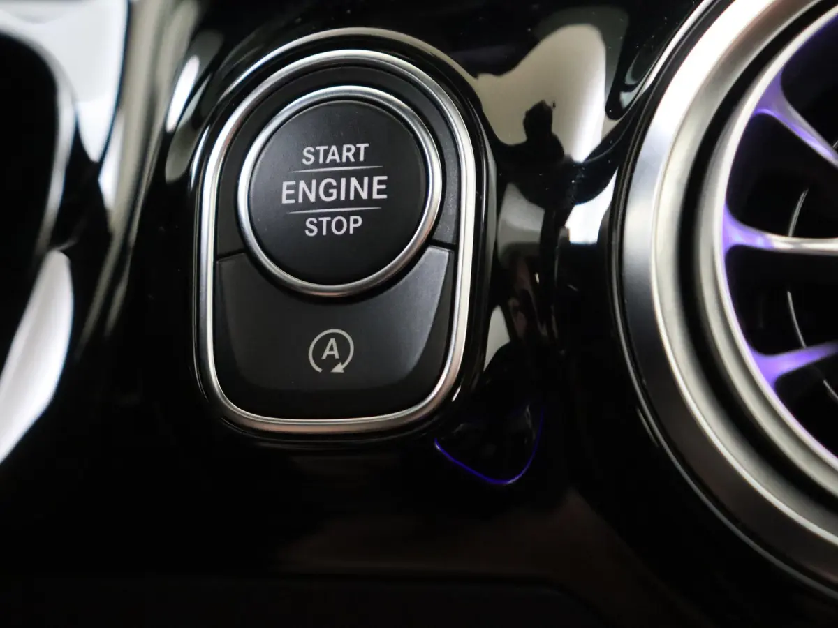 180 AMG Line / 360Graden-Camera / Panoramadak / Sfeerverlichting /