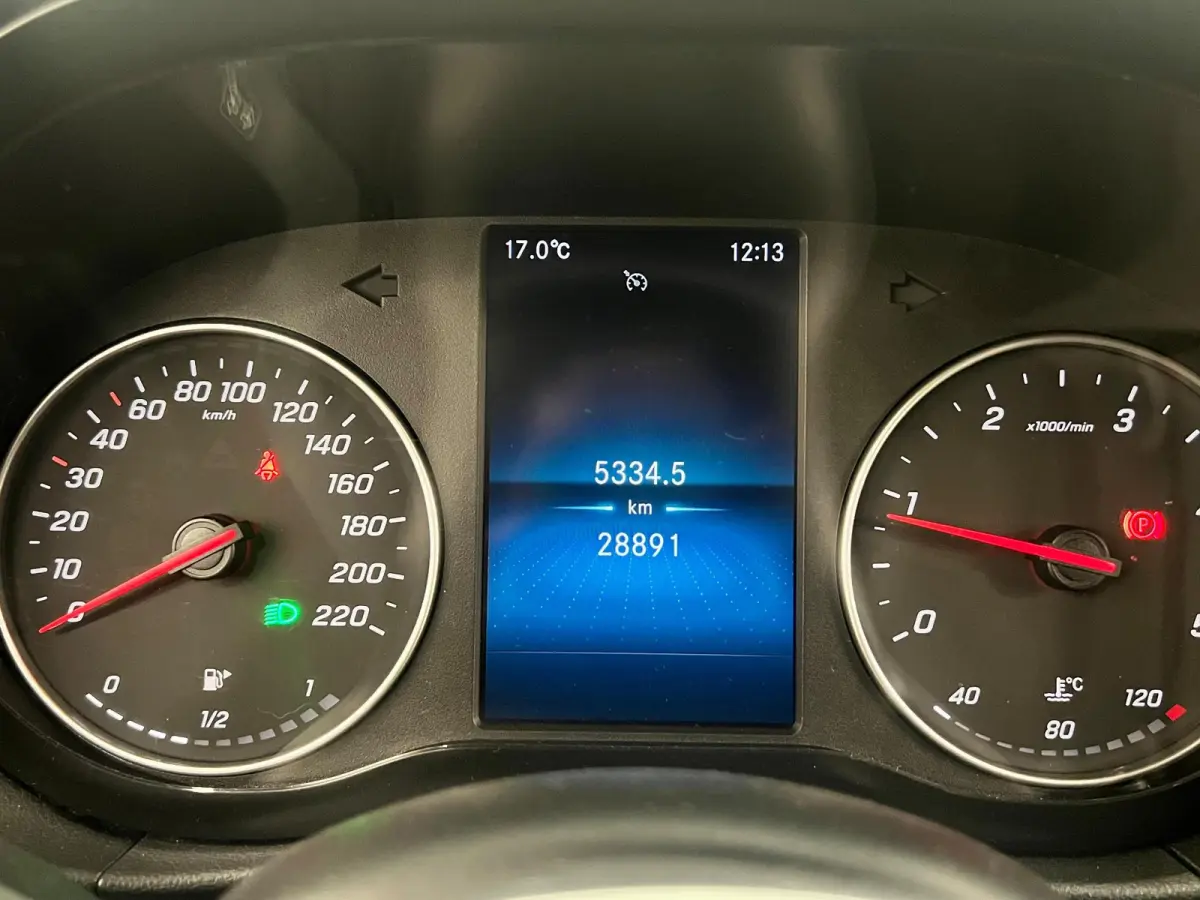 110 CDI Base Airco