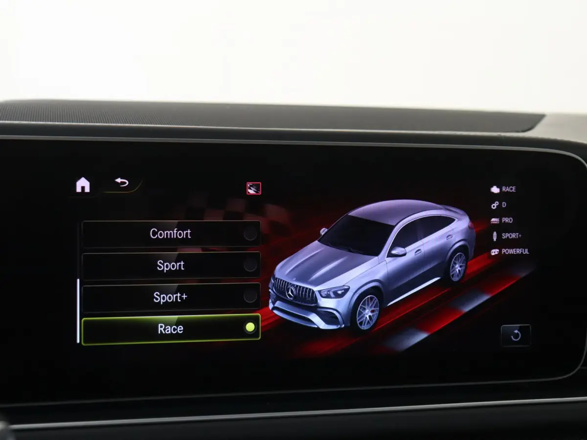 AMG 63 S 4MATIC+ / Panoramadak/ 22 inch/ Burmester/ Memory/ Carbon int. + stuur/ Stoelverwarming V+A