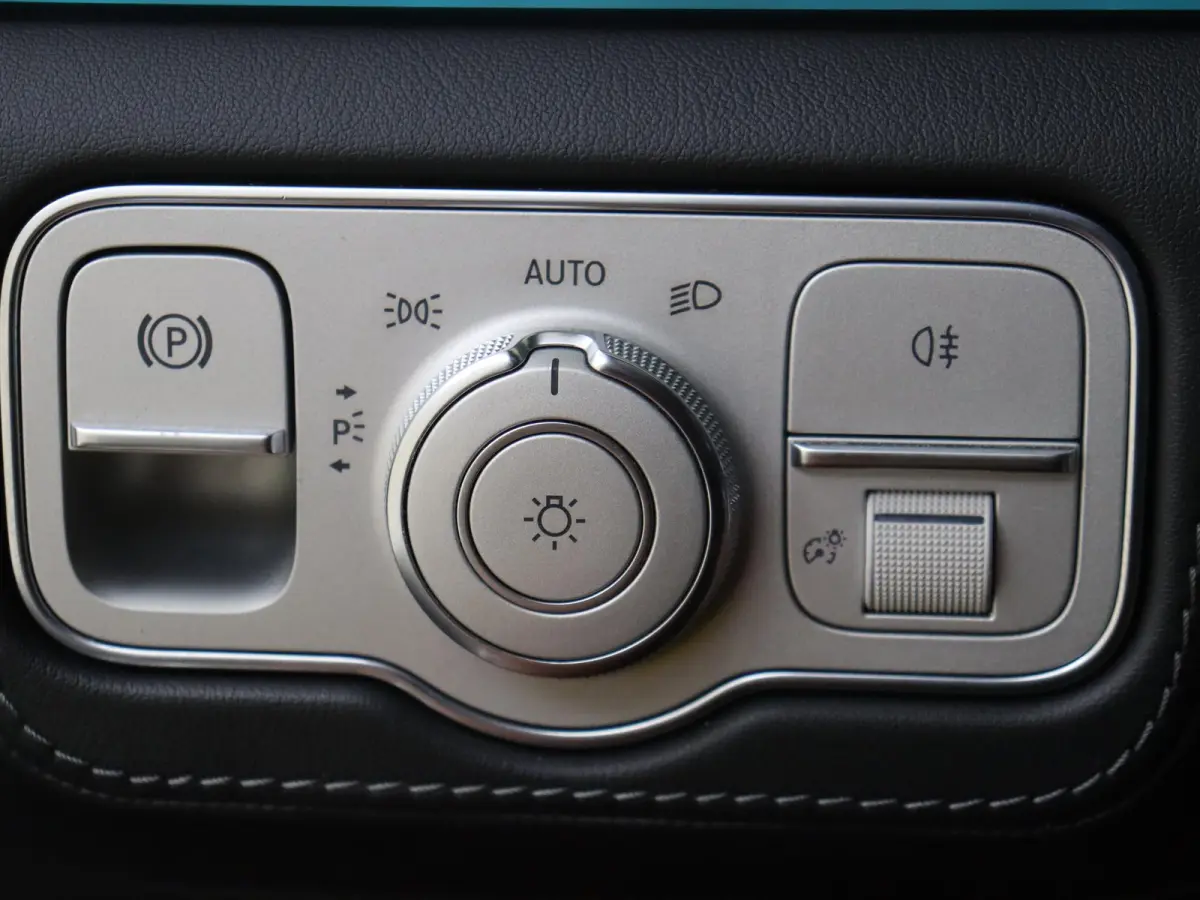 AMG 63 S 4MATIC+ / Panoramadak/ 22 inch/ Burmester/ Memory/ Carbon int. + stuur/ Stoelverwarming V+A