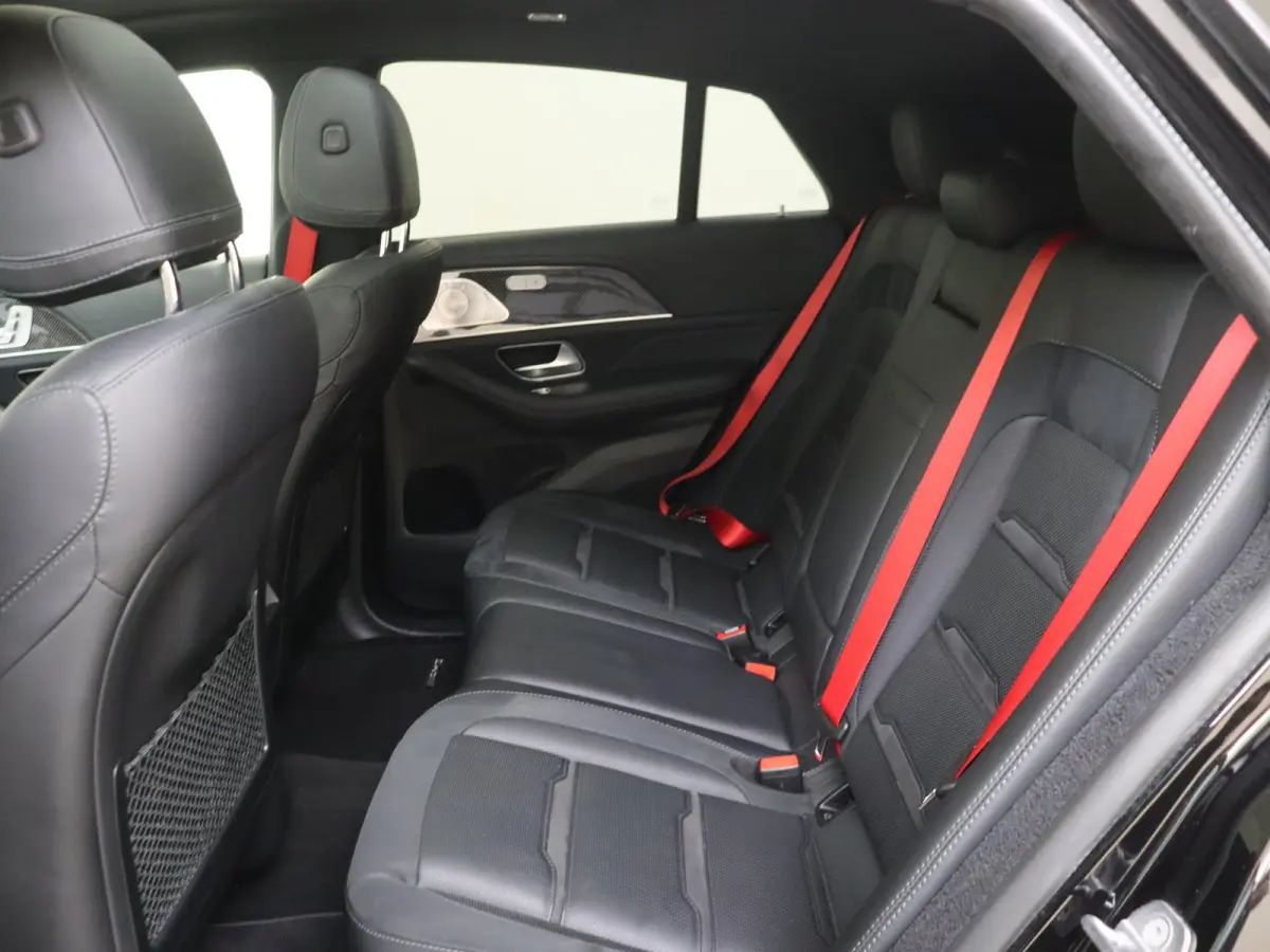 AMG 63 S 4MATIC+ / Panoramadak/ 22 inch/ Burmester/ Memory/ Carbon int. + stuur/ Stoelverwarming V+A