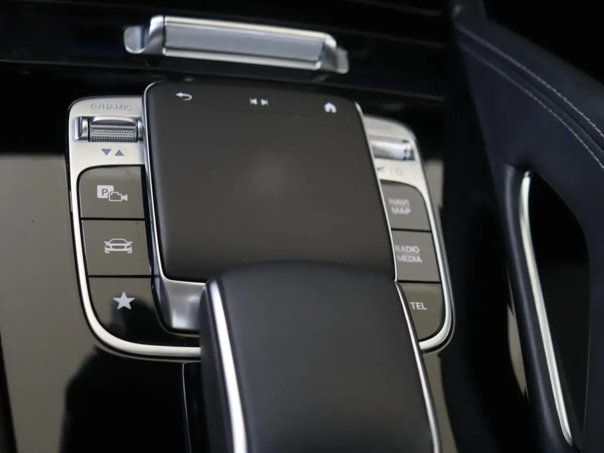 AMG 63 S 4MATIC+ / Panoramadak/ 22 inch/ Burmester/ Memory/ Carbon int. + stuur/ Stoelverwarming V+A