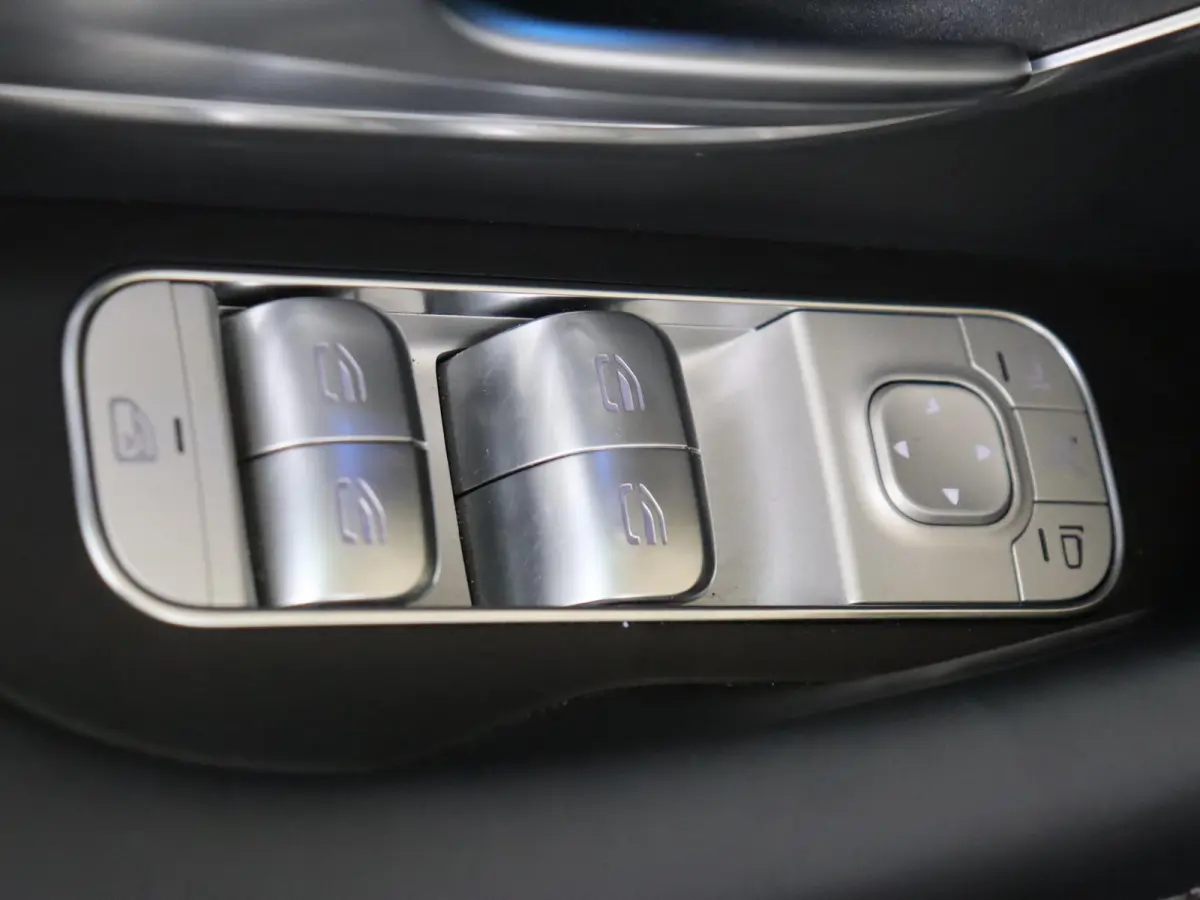 AMG 63 S 4MATIC+ / Panoramadak/ 22 inch/ Burmester/ Memory/ Carbon int. + stuur/ Stoelverwarming V+A
