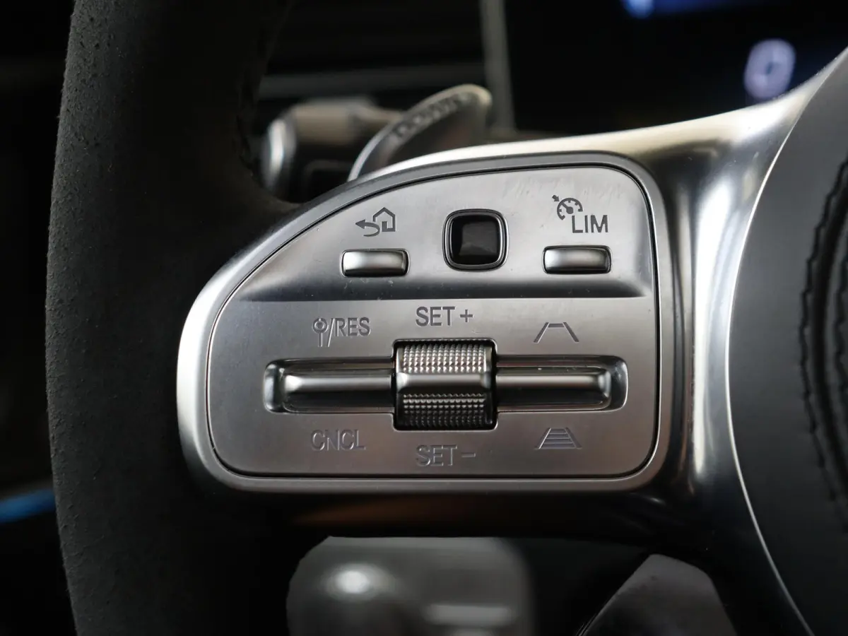 AMG 63 S 4MATIC+ / Panoramadak/ 22 inch/ Burmester/ Memory/ Carbon int. + stuur/ Stoelverwarming V+A