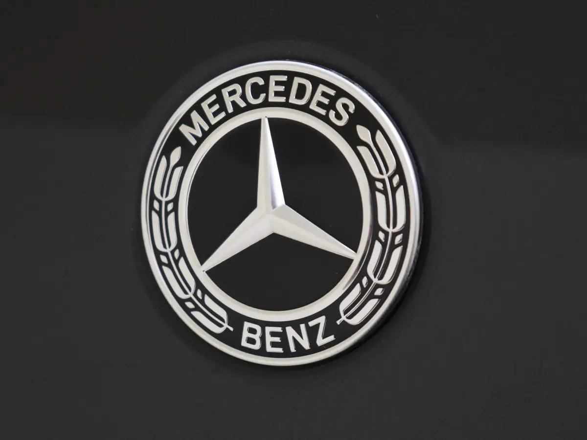 300e 4MATIC Premium Plus / AMG/ 20 inch/ Stoelverwarming V+A/ AIRMATIC/ Burmester