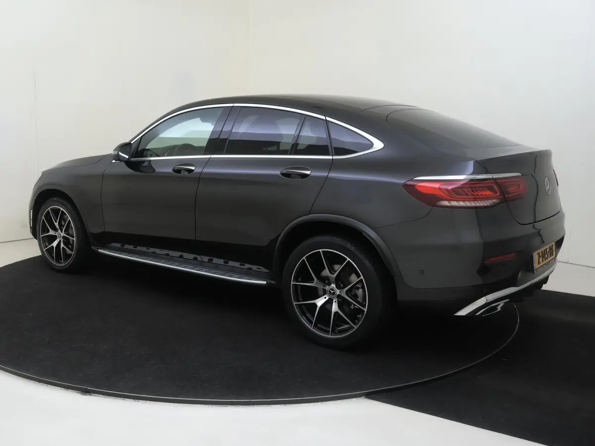 300e 4MATIC Premium Plus / AMG/ 20 inch/ Stoelverwarming V+A/ AIRMATIC/ Burmester