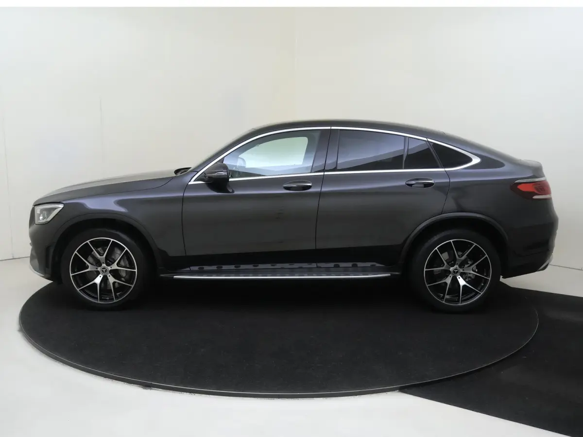 300e 4MATIC Premium Plus / AMG/ 20 inch/ Stoelverwarming V+A/ AIRMATIC/ Burmester