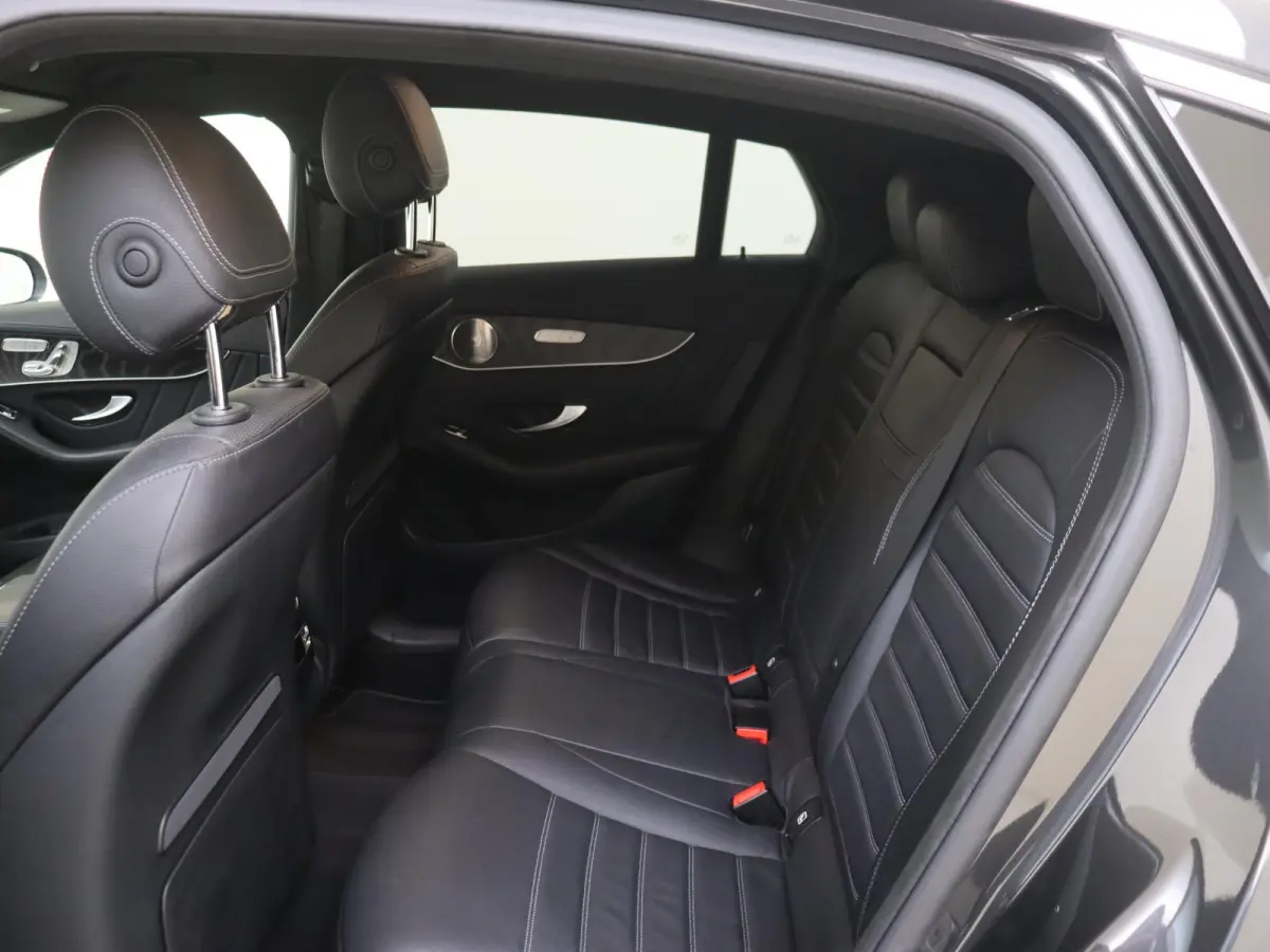 300e 4MATIC Premium Plus / AMG/ 20 inch/ Stoelverwarming V+A/ AIRMATIC/ Burmester