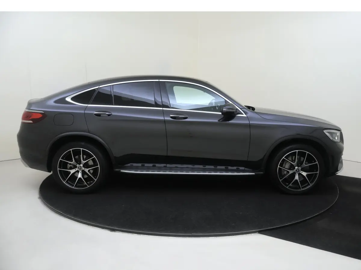 300e 4MATIC Premium Plus / AMG/ 20 inch/ Stoelverwarming V+A/ AIRMATIC/ Burmester