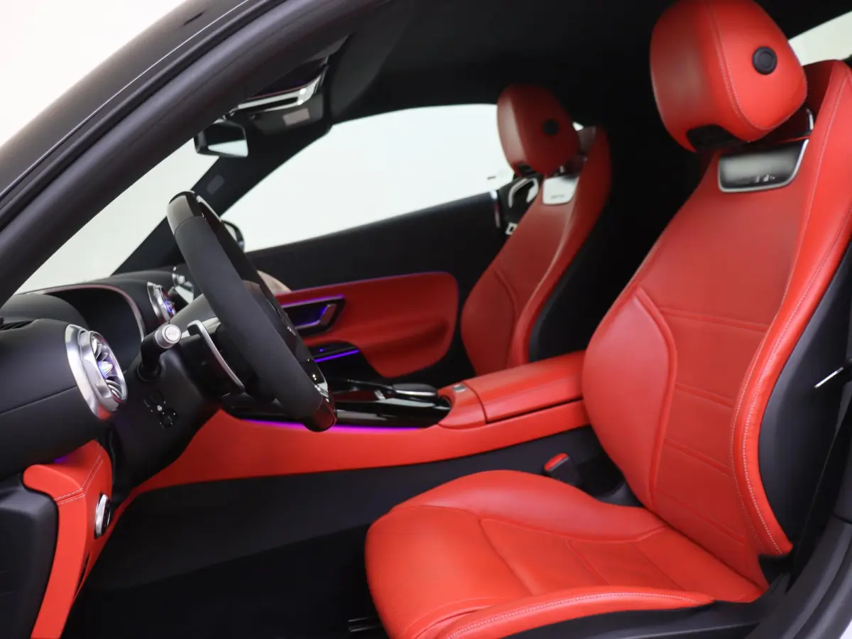 Roadster AMG 43 / V8 Styling/ 21 inch/ Burmester/ Stoelverwarming- & Ventilatie/ Perf. uitlaat