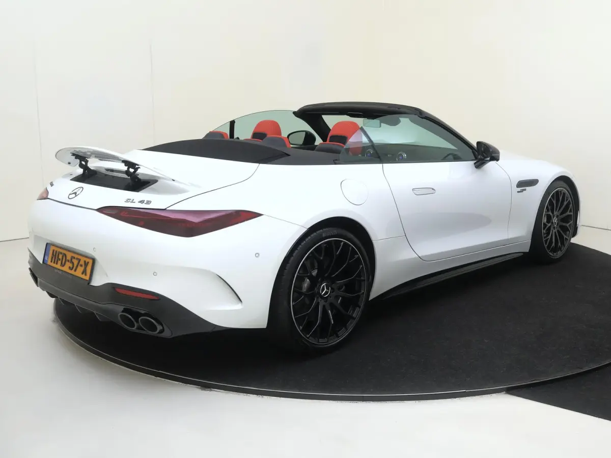 Roadster AMG 43 / V8 Styling/ 21 inch/ Burmester/ Stoelverwarming- & Ventilatie/ Perf. uitlaat