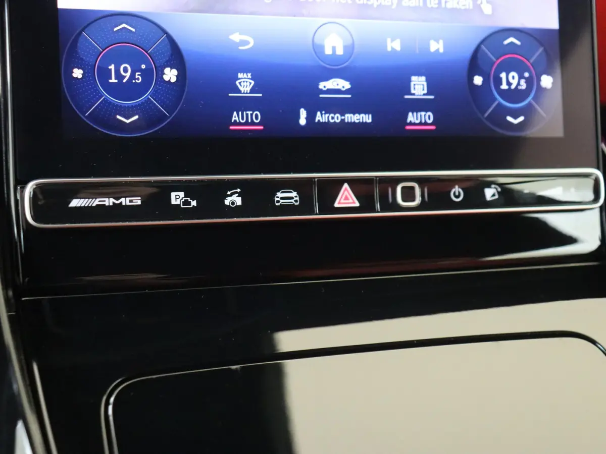 Roadster AMG 43 / V8 Styling/ 21 inch/ Burmester/ Stoelverwarming- & Ventilatie/ Perf. uitlaat